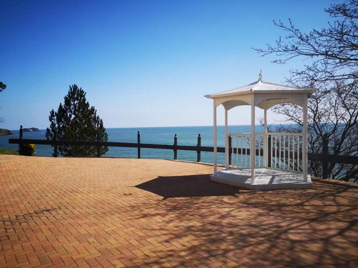 **Sunny And Bright, Thatchers Rock One Bed Beach Front Apartment*** Torquay Εξωτερικό φωτογραφία