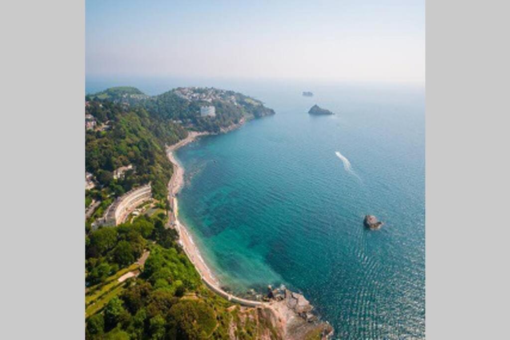 **Sunny And Bright, Thatchers Rock One Bed Beach Front Apartment*** Torquay Εξωτερικό φωτογραφία