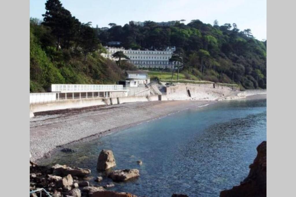 **Sunny And Bright, Thatchers Rock One Bed Beach Front Apartment*** Torquay Εξωτερικό φωτογραφία